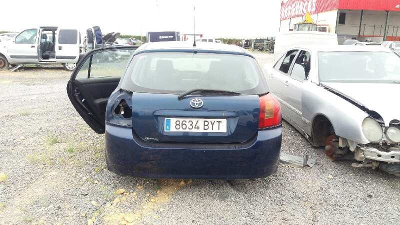 TOYOTA COROLLA (E12) 2.0 D-4D Luna Berlina Motor 2,0 Ltr. - 66 kW Turbodiesel CAT