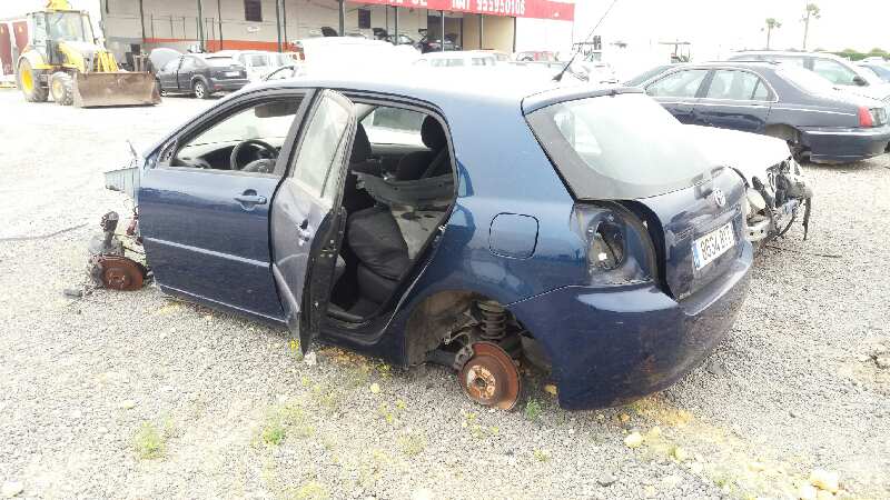 TOYOTA COROLLA (E12) 2.0 D-4D Luna Berlina Motor 2,0 Ltr. - 66 kW Turbodiesel CAT foto 2