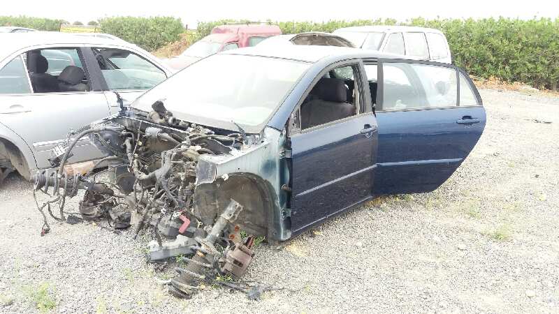 TOYOTA COROLLA (E12) 2.0 D-4D Luna Berlina Motor 2,0 Ltr. - 66 kW Turbodiesel CAT foto 3