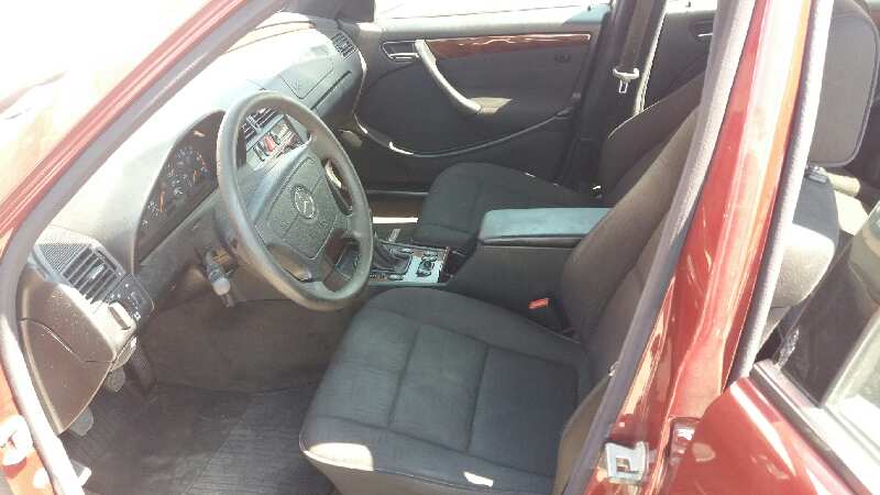 MERCEDES CLASE C (W202) BERLINA 200 CDI (202.134)   |   04.98 - 12.00 foto 3
