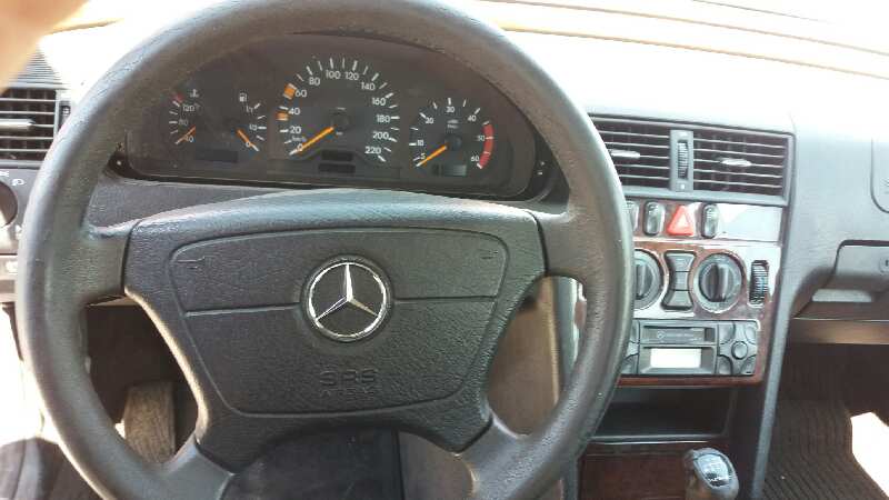 MERCEDES CLASE C (W202) BERLINA 200 CDI (202.134)   |   04.98 - 12.00 foto 5