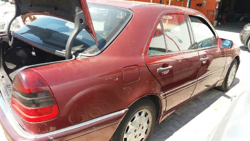 MERCEDES CLASE C (W202) BERLINA 200 CDI (202.134)   |   04.98 - 12.00 foto 11