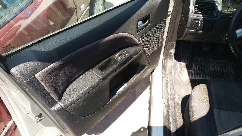 FORD MONDEO BERLINA (GE) Ambiente   |   08.02 - 12.03