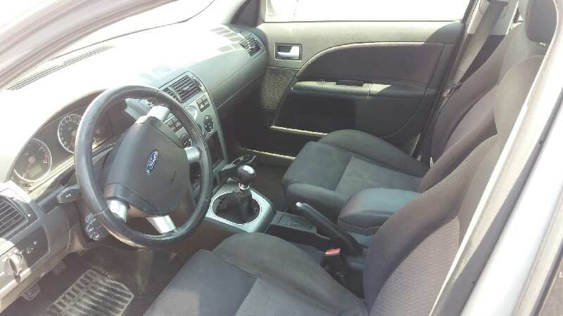 FORD MONDEO BERLINA (GE) Ambiente   |   08.02 - 12.03