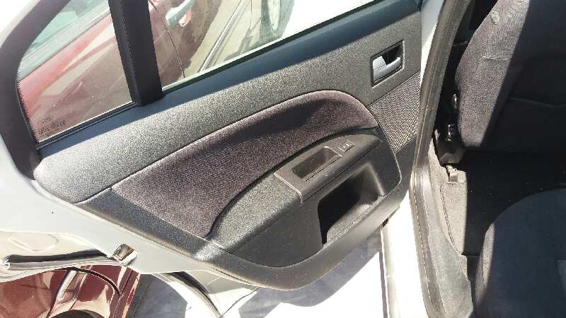 FORD MONDEO BERLINA (GE) Ambiente   |   08.02 - 12.03