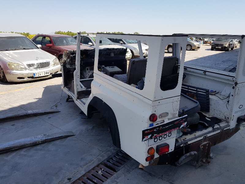 LAND ROVER DEFENDER (LD) 2.5 TDI Motor 2,5 Ltr. - 83 kW TDI foto 5