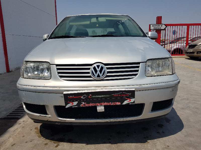 VOLKSWAGEN POLO BERLINA (6N2) Trendline Motor 1,4 Ltr. - 55 kW 16V