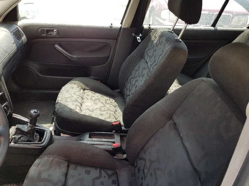 VOLKSWAGEN GOLF IV BERLINA (1J1) Básico   |   0.97 - ...