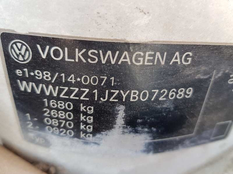 VOLKSWAGEN GOLF IV BERLINA (1J1) Básico   |   0.97 - ...