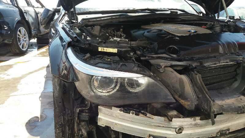 BMW SERIE 5 BERLINA (E60) 530d   |   07.03 - 12.06 foto 10