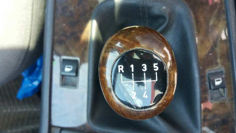 BMW SERIE 3 BERLINA (E46) 320d   |   09.01 - 12.06 foto 10