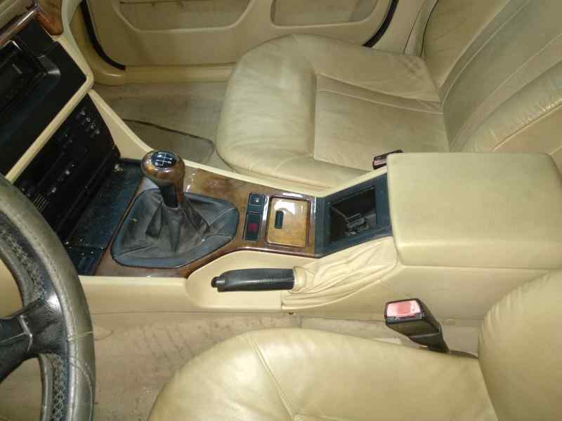 BMW SERIE 5 BERLINA (E39) 528i Motor 2,8 Ltr. - 142 kW 24V CAT foto 5