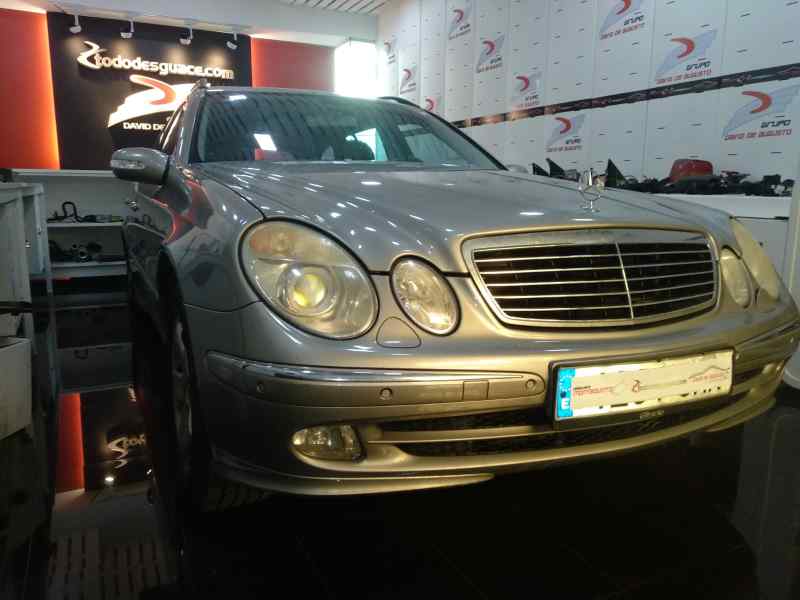 MERCEDES CLASE E (W211) FAMILIAR 220 T CDI (211.206)   |   01.03 - 12.06 foto 4