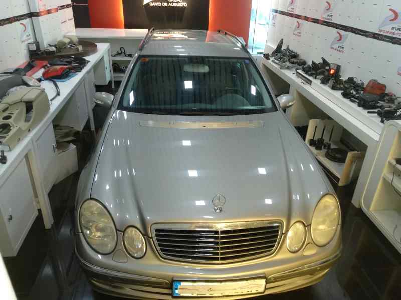 MERCEDES CLASE E (W211) FAMILIAR 220 T CDI (211.206)   |   01.03 - 12.06 foto 12