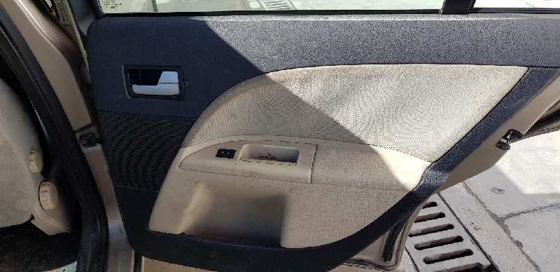 FORD MONDEO BERLINA (GE) Ambiente   |   09.00 - 12.02