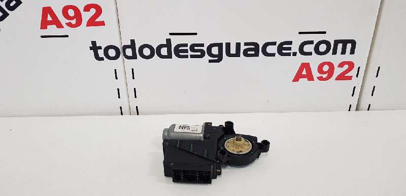 MOTOR ELEVALUNAS DELANTERO IZQUIERDO VOLKSWAGEN POLO (9N1) Conceptline