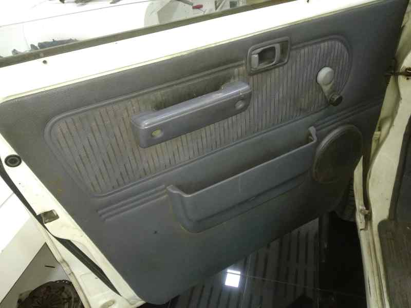 NISSAN VANETTE CARGO (HC23) Familiar (5 asientos) Motor 2,3 Ltr. - 55 kW Diesel foto 11
