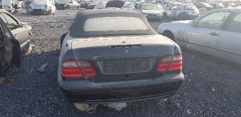 MERCEDES-BENZ CLASE CLK (W208) CABRIO 200 (208.435) Motor 2,0 Ltr. - 100 kW 16V CAT foto 10