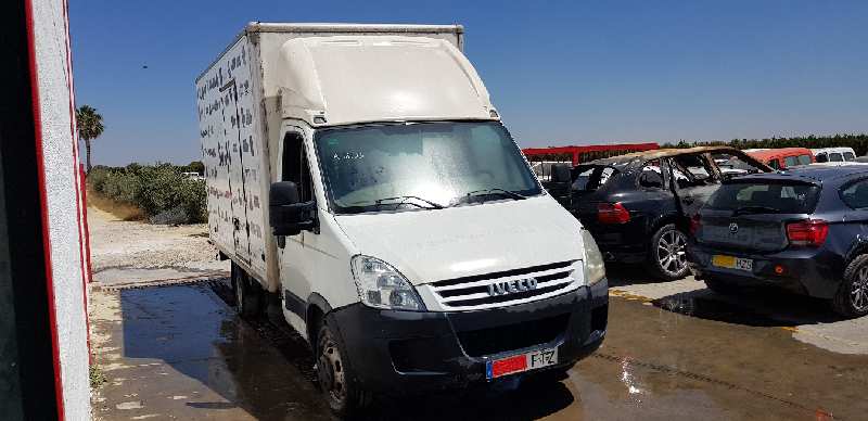 IVECO DAILY CAJA CERRADA (1999 =>) 35 - C 14 Caja cerrada, techo sobreelevado   |   09.04 - 12.06 foto 3