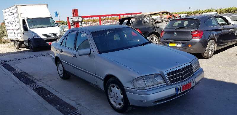 MERCEDES CLASE C (W202) BERLINA 220 Diesel (202.121)   |   05.93 - 12.98 foto 2