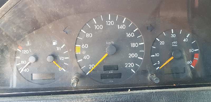MERCEDES CLASE C (W202) BERLINA 220 Diesel (202.121)   |   05.93 - 12.98 foto 9