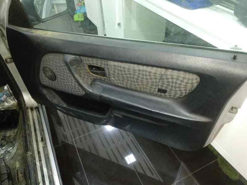 BMW SERIE 3 BERLINA (E36) 318i   |   01.91 - ... foto 8