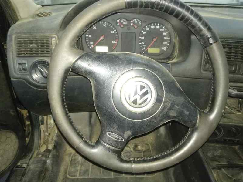 VOLKSWAGEN GOLF IV BERLINA (1J1) Básico   |   0.97 - ...