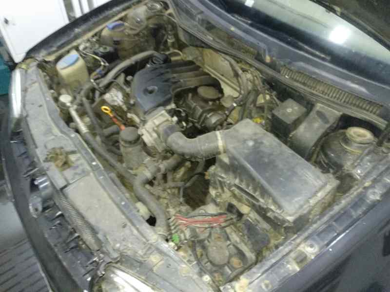 VOLKSWAGEN GOLF IV BERLINA (1J1) Básico   |   0.97 - ...
