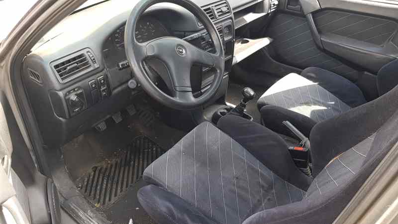 OPEL VECTRA A Selection Motor 2,0 Ltr. - 85 kW foto 4