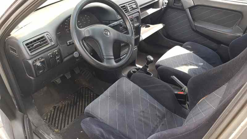 OPEL VECTRA A Selection Motor 2,0 Ltr. - 85 kW foto 5