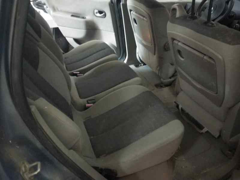 RENAULT SCENIC II Confort Authentique   |   06.03 - 12.05 foto 2