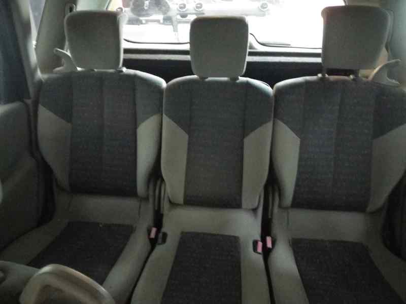 RENAULT SCENIC II Confort Authentique   |   06.03 - 12.05 foto 4