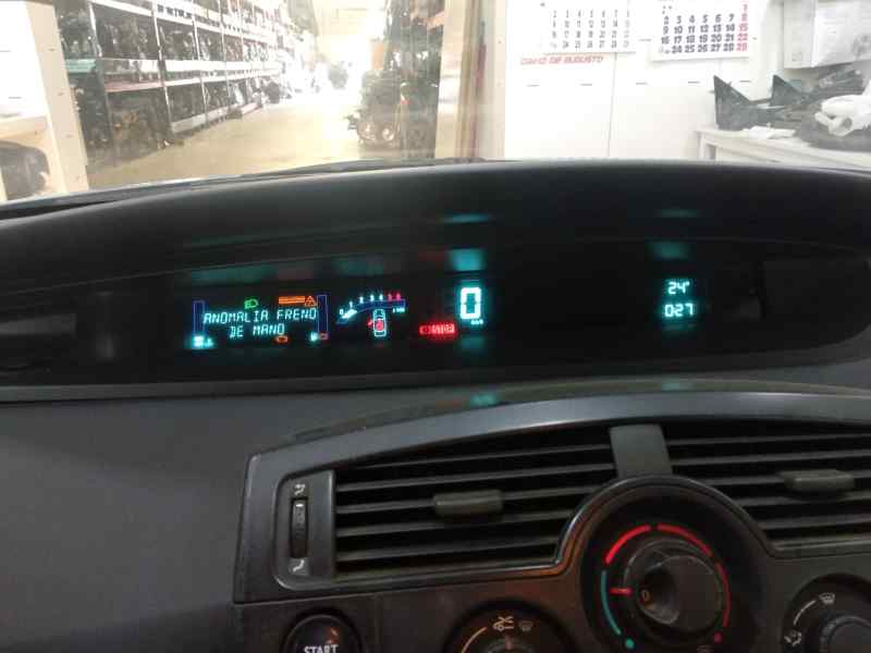 RENAULT SCENIC II Confort Authentique   |   06.03 - 12.05 foto 9