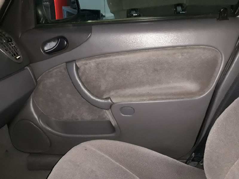 SAAB 9-3 BERLINA 2.2 TID   |   03.99 - 12.01 foto 9