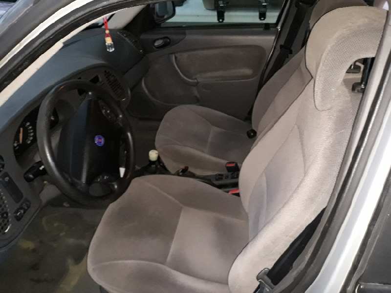 SAAB 9-3 BERLINA 2.2 TID   |   03.99 - 12.01 foto 11