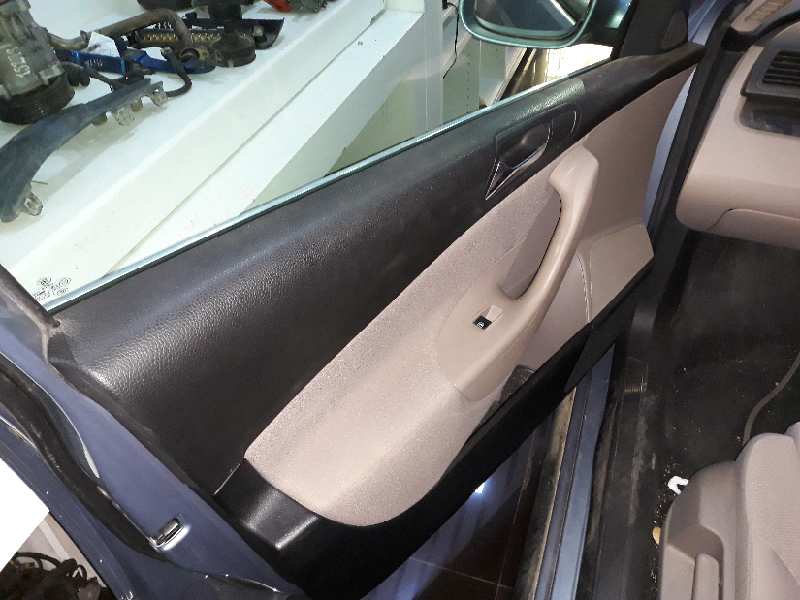VOLKSWAGEN PASSAT VARIANT (3C5) Advance   |   08.05 - 12.09 foto 8