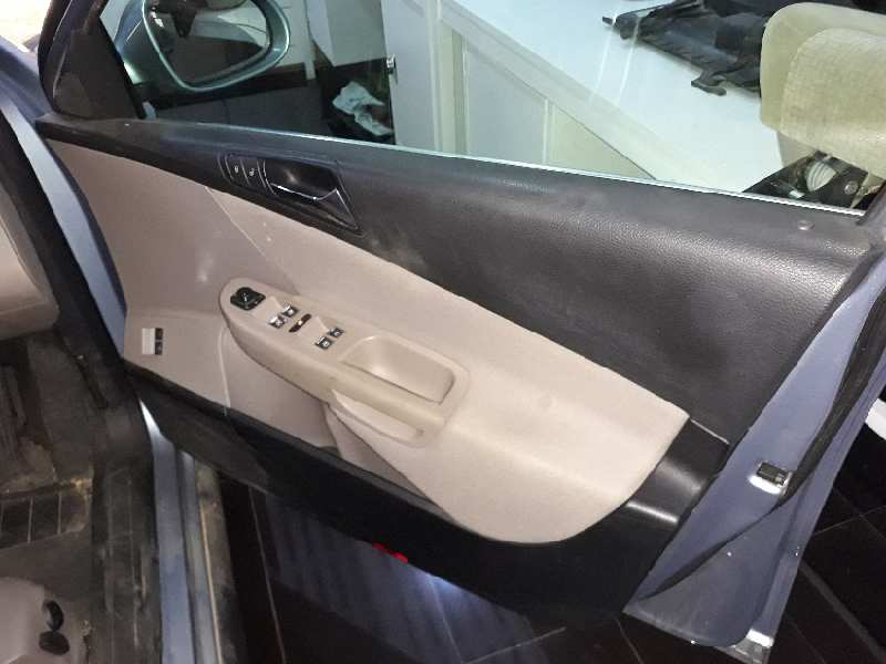 VOLKSWAGEN PASSAT VARIANT (3C5) Advance   |   08.05 - 12.09 foto 9