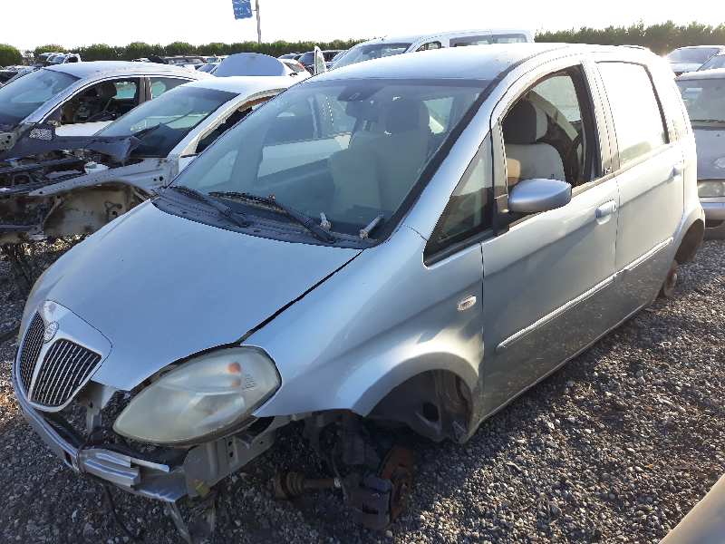 LANCIA MUSA (184) 1.3 16V Multijet Argento Motor 1,3 Ltr. - 51 kW JTD CAT foto 3