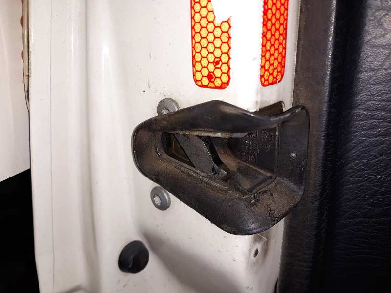 CERRADURA PUERTA DELANTERA IZQUIERDA AUDI 100 BERLINA (C4) Europa