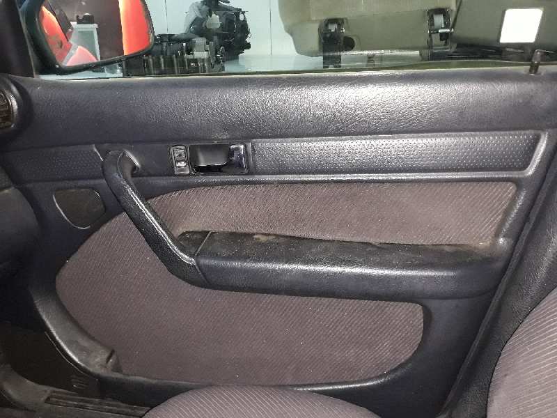 GUARNECIDO PUERTA DELANTERA DERECHA AUDI 100 BERLINA (C4) Europa