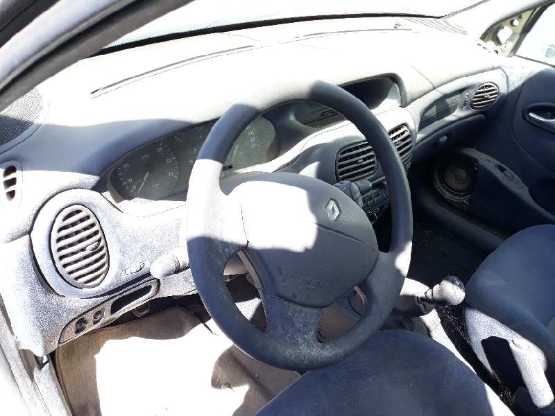 RENAULT MEGANE I FASE 2 GANDTOUR (KA..) 1.4 16V Authentique Motor 1,4 Ltr. - 70 kW CAT