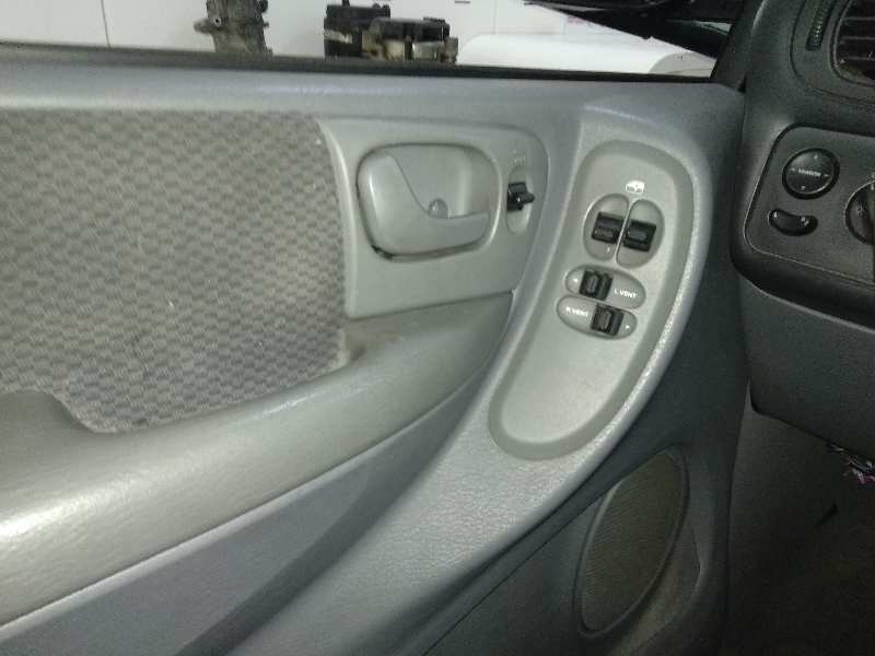 CHRYSLER VOYAGER (RG) 2.4 SE Motor 2,4 Ltr. - 110 kW CAT