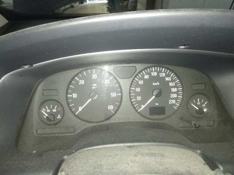 CUADRO INSTRUMENTOS OPEL ZAFIRA A *