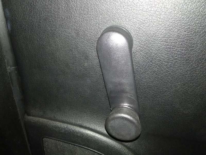 MANETA ELEVALUNAS TRASERA DERECHA OPEL ZAFIRA A *