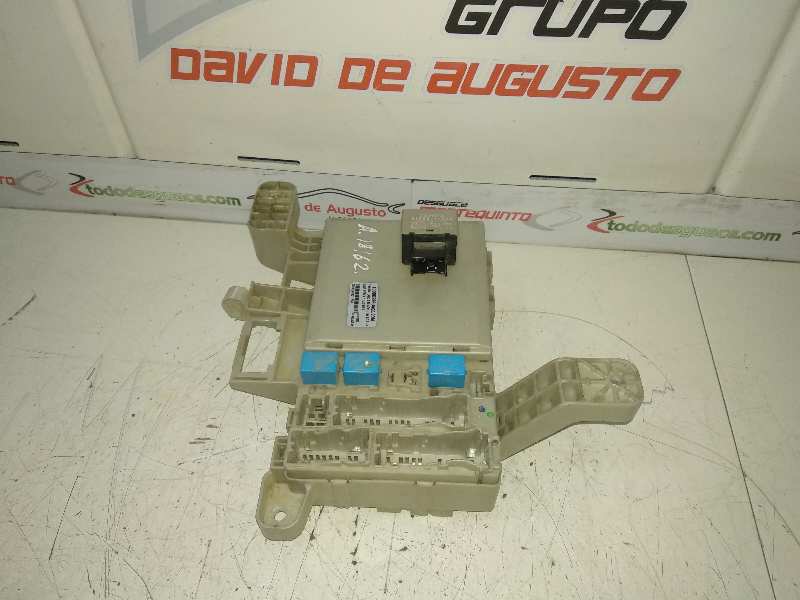 CAJA RELES / FUSIBLES foto 2