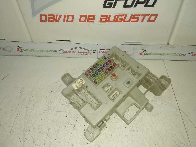 CAJA RELES / FUSIBLES foto 4