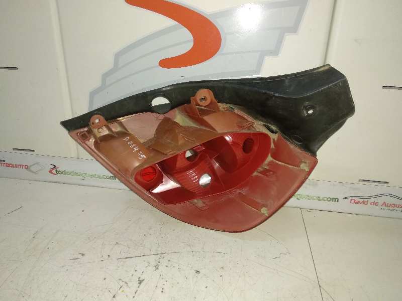PILOTO TRASERO IZQUIERDO RENAULT CLIO III Confort Dynamique