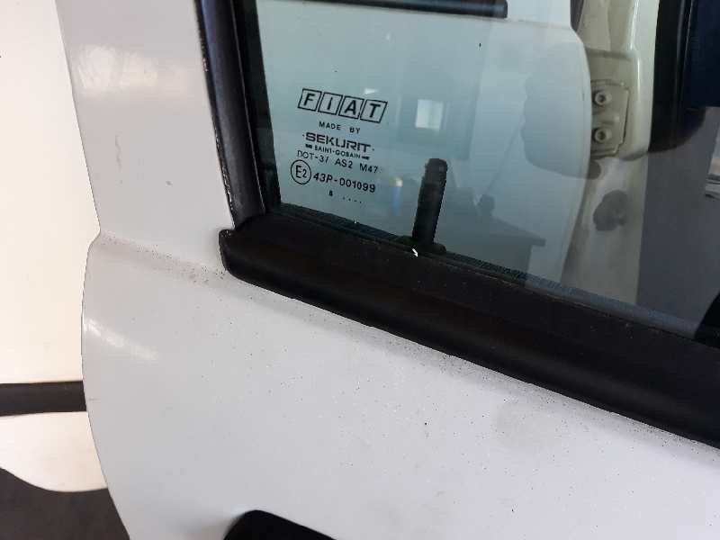 LUNA DELANTERA DERECHA FIAT PUNTO BERL. (176) 60 Star   |   09.96 - ...