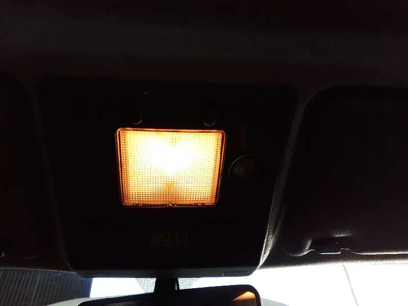 LUZ INTERIOR FIAT PUNTO BERL. (176) 60 Star   |   09.96 - ...