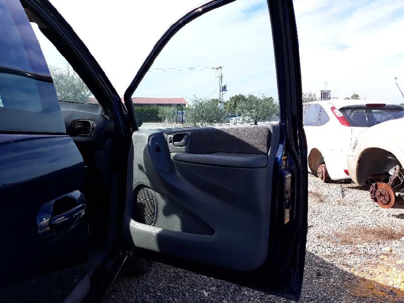 PUERTA DELANTERA DERECHA CHRYSLER VOYAGER (GS) *
